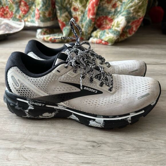 Brooks Ghost 14 Running Sneakers Black & White Camo Women’s Size 10 - Picture 2 of 12